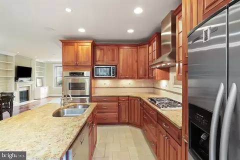 Kitchen - 1515 Cedar Ave, Mclean, VA 22101 photo 3 of 4