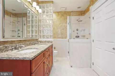 Bath - 1515 Cedar Ave, Mclean, VA 22101 photo 1 of 3
