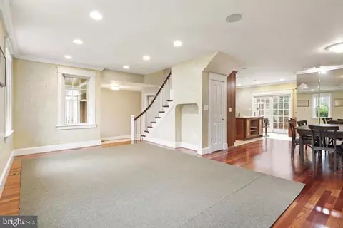 Living - 1515 Cedar Ave, Mclean, VA 22101 photo 3 of 4