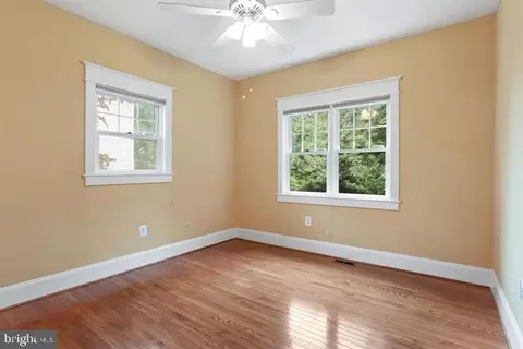 Bedroom - 1515 Cedar Ave, Mclean, VA 22101 photo 1 of 2