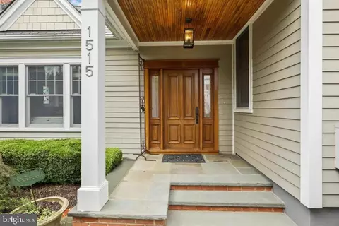 Exterior - 1515 Cedar Ave, Mclean, VA 22101 photo 2 of 10