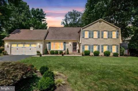 5265 Ofaly Rd, Fairfax, VA 22030