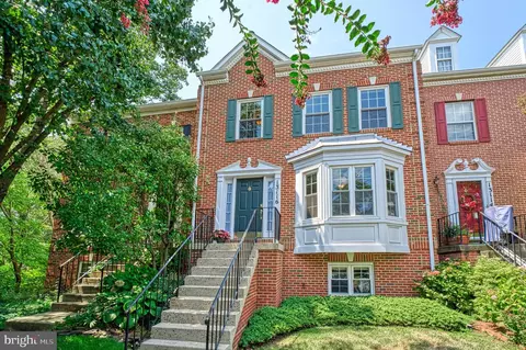 13116 Ashnut Ln, Herndon, VA 20171