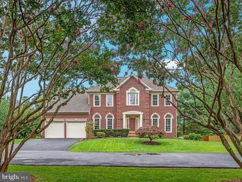 4706 Walney Knoll Ct, Chantilly, VA 20151