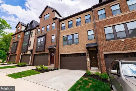 7207 Mountaineer Dr, Alexandria, VA 22306