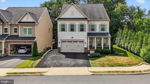 9093 Bear Branch Pl, Fairfax, VA 22031