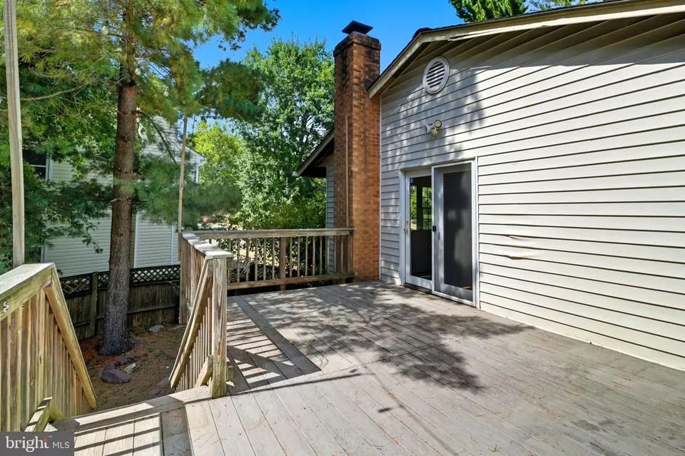 Exterior - 838 Colvin Ct, Herndon, VA 20170 photo 3 of 11