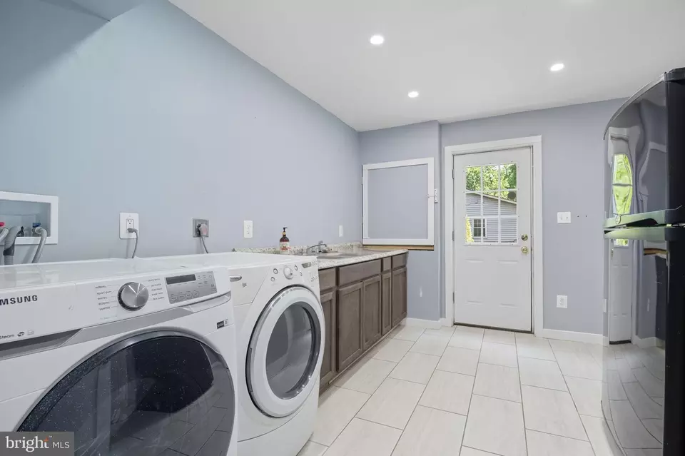 Other - 838 Colvin Ct, Herndon, VA 20170 photo 7 of 15