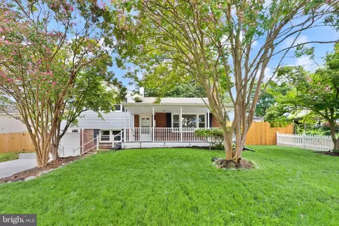 Exterior - 5803 Hanover Ave, Springfield, VA 22150 photo 1 of 10