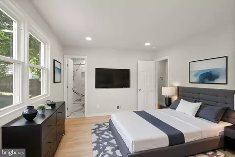 Bedroom - 5803 Hanover Ave, Springfield, VA 22150 photo 2 of 9