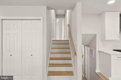 Entry Way - 5803 Hanover Ave, Springfield, VA 22150 photo 3 of 8