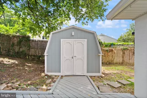 Exterior - 5803 Hanover Ave, Springfield, VA 22150 photo 9 of 10