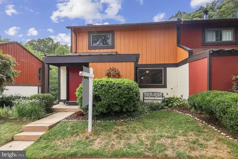 2256 Wheelwright Ct, Reston, VA 20191
