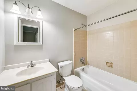 Bath - 2256 Wheelwright Ct, Reston, VA 20191 photo 2 of 4