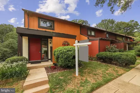 Exterior - 2256 Wheelwright Ct, Reston, VA 20191 photo 2 of 7