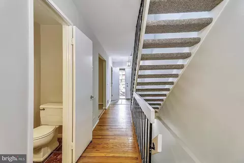 Entry Way - 2256 Wheelwright Ct, Reston, VA 20191 photo 2 of 3