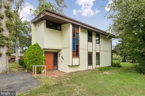 6405 Inwood Dr, Springfield, VA 22150