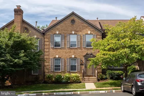 6565 Zoysia Ct, Alexandria, VA 22312
