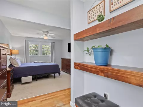 Entry Way - 6632 Reynard Dr, Springfield, VA 22152 photo 3 of 4