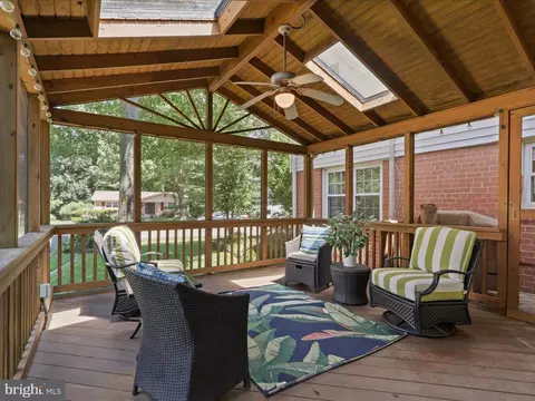 Exterior - 6632 Reynard Dr, Springfield, VA 22152 photo 2 of 8