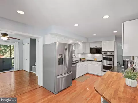 Kitchen - 6632 Reynard Dr, Springfield, VA 22152 photo 2 of 4