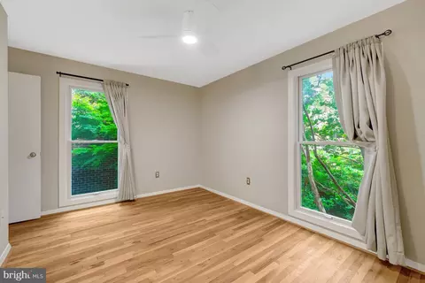 Bedroom - 11408 Links Dr, Reston, VA 20190 photo 3 of 4