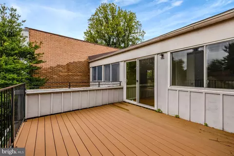 Exterior - 11408 Links Dr, Reston, VA 20190 photo 9 of 13