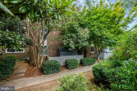 Exterior - 11408 Links Dr, Reston, VA 20190 photo 4 of 13