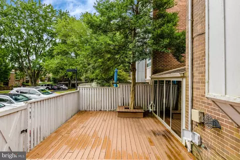 Exterior - 11408 Links Dr, Reston, VA 20190 photo 12 of 13