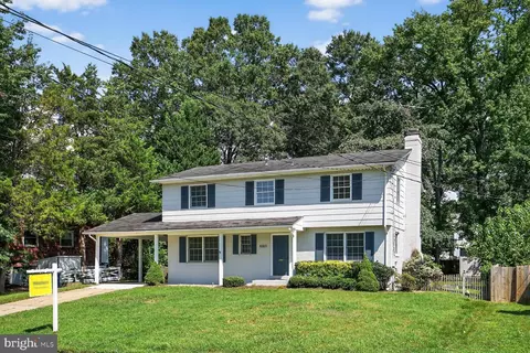 8303 Fort Hunt Rd, Alexandria, VA 22308