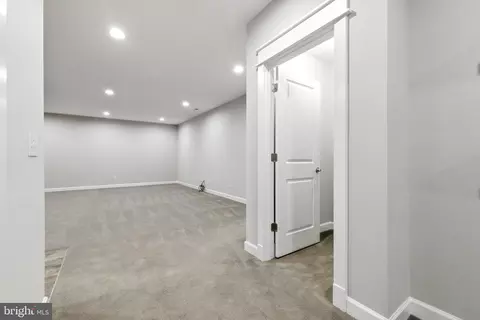 Entry Way - 8617 Dixie Pl, Mclean, VA 22102 photo 37 of 43