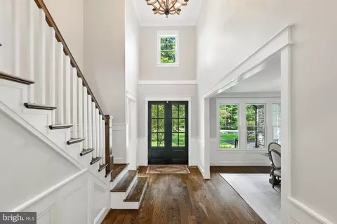 Entry Way - 8617 Dixie Pl, Mclean, VA 22102 photo 1 of 43