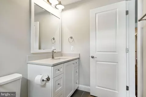 Bath - 8617 Dixie Pl, Mclean, VA 22102 photo 10 of 15