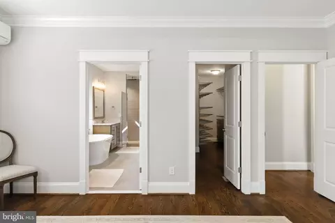 Entry Way - 8617 Dixie Pl, Mclean, VA 22102 photo 21 of 43