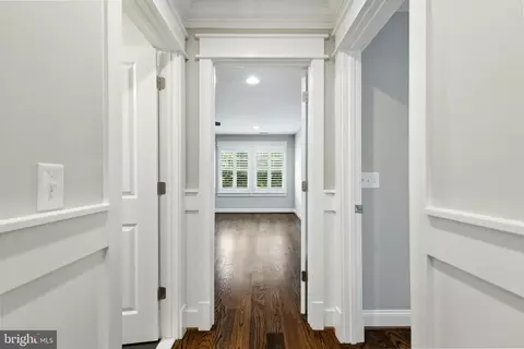 Entry Way - 8617 Dixie Pl, Mclean, VA 22102 photo 32 of 43