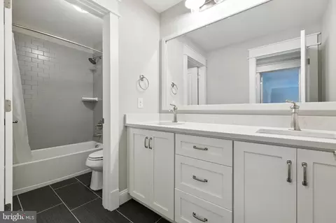 Bath - 8617 Dixie Pl, Mclean, VA 22102 photo 11 of 15