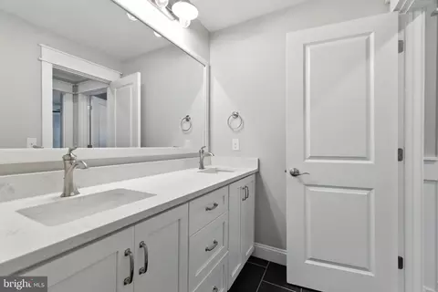 Bath - 8617 Dixie Pl, Mclean, VA 22102 photo 12 of 15