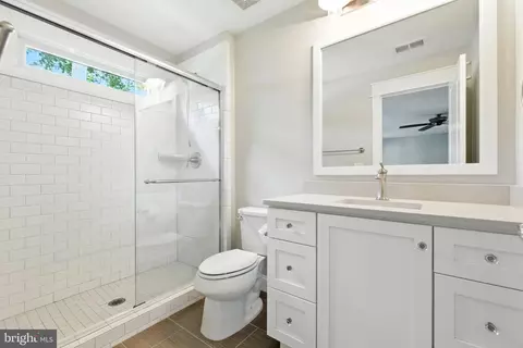 Bath - 8617 Dixie Pl, Mclean, VA 22102 photo 8 of 15