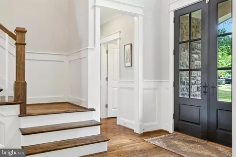 Entry Way - 8617 Dixie Pl, Mclean, VA 22102 photo 3 of 43