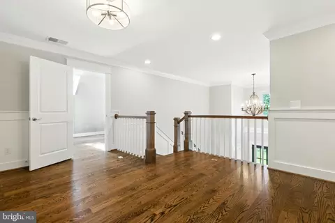 Entry Way - 8617 Dixie Pl, Mclean, VA 22102 photo 25 of 43