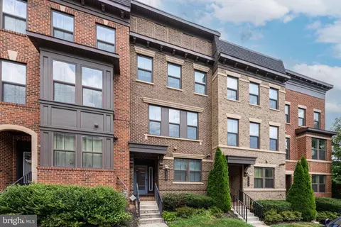 9319 Lemon Mint Ct, Fairfax, VA 22031