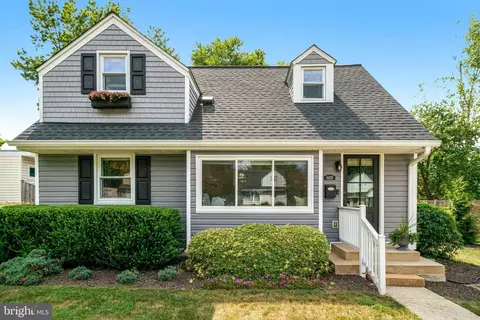 6626 Cavalier Dr, Alexandria, VA 22307