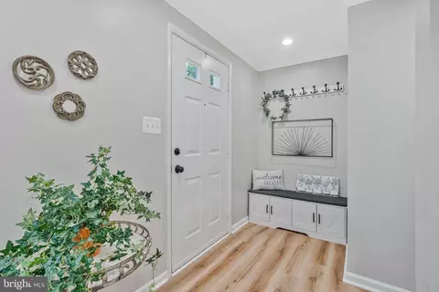 Entry Way - 1628 Barnstead Dr, Reston, VA 20194 photo 1 of 5