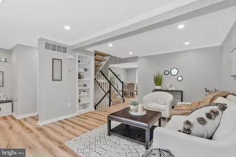 Entry Way - 1628 Barnstead Dr, Reston, VA 20194 photo 2 of 5