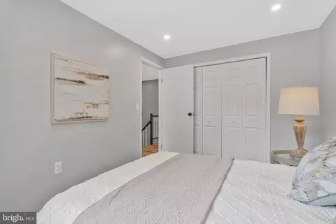Bedroom - 1628 Barnstead Dr, Reston, VA 20194 photo 5 of 6