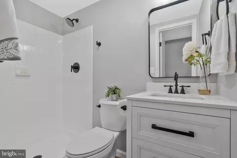 Bath - 1628 Barnstead Dr, Reston, VA 20194 photo 1 of 2
