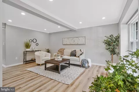 Living - 1628 Barnstead Dr, Reston, VA 20194 photo 1 of 5