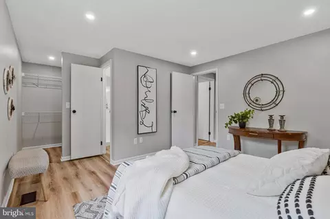 Bedroom - 1628 Barnstead Dr, Reston, VA 20194 photo 3 of 6