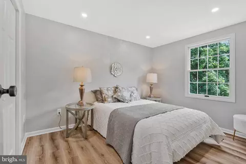 Bedroom - 1628 Barnstead Dr, Reston, VA 20194 photo 4 of 6