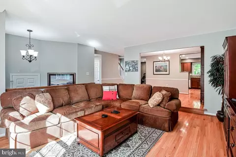 6800 Wild Rose Ct, Springfield, VA 22152 photo 8